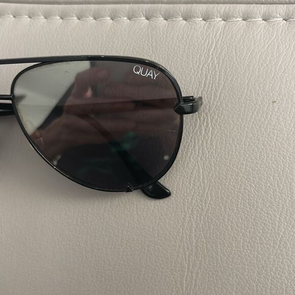 Quay High Key Mini 126 Black Mirrored Aviator Sunglasses New - Picture 3 of 5